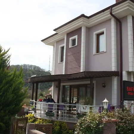 Sapphire Hotel *